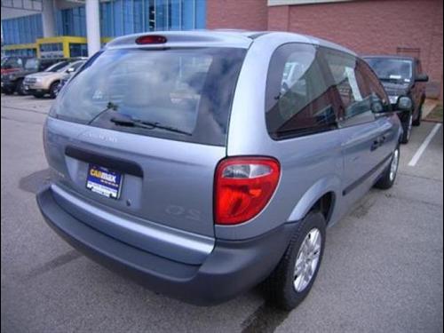 Dodge Caravan 2005 photo 2