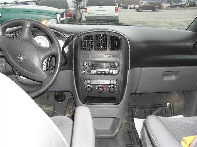 Dodge Caravan 2005 photo 1