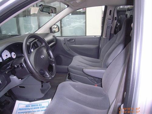 Dodge Caravan 2005 photo 2