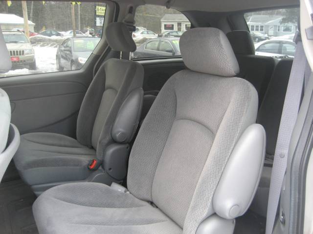 Dodge Caravan 2005 photo 4