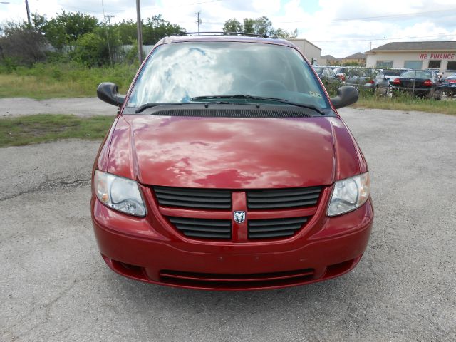 Dodge Caravan 2005 photo 1