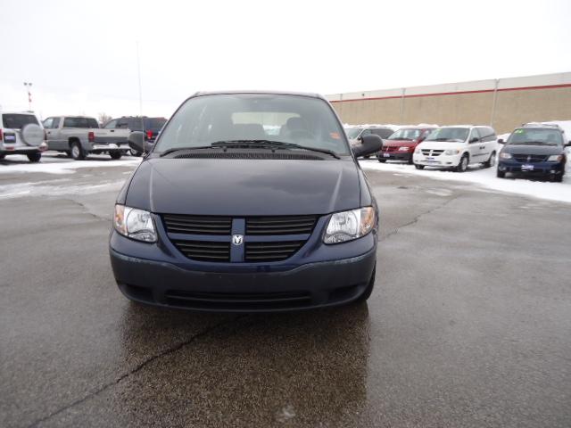Dodge Caravan 2005 photo 2