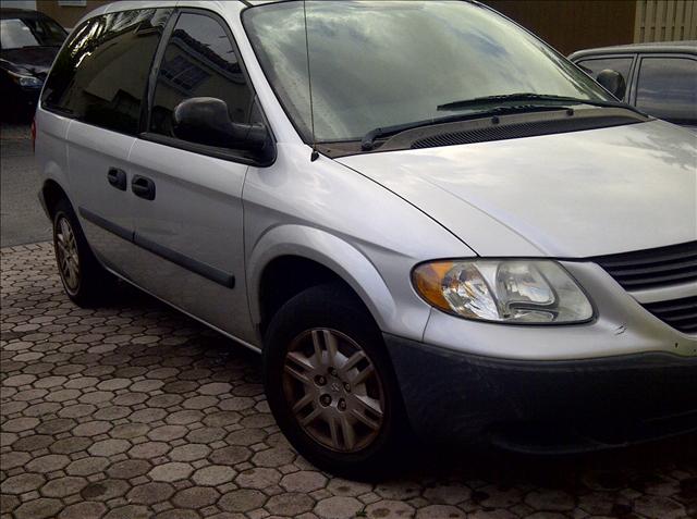 Dodge Caravan 2005 photo 1