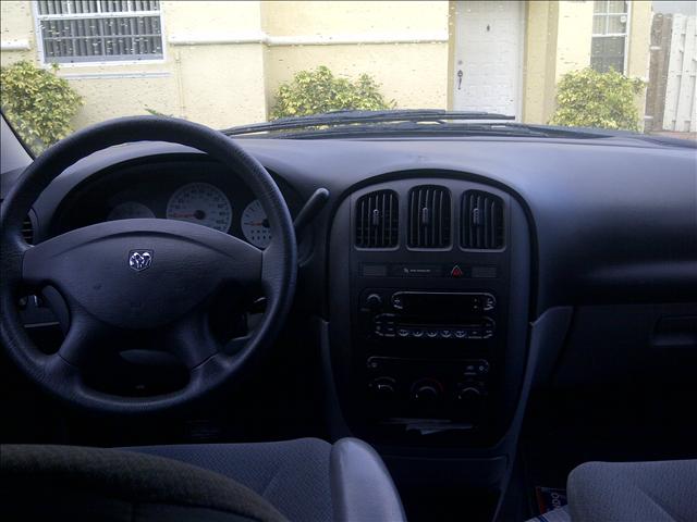 Dodge Caravan 2005 photo 3