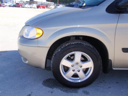 Dodge Caravan 2005 photo 1