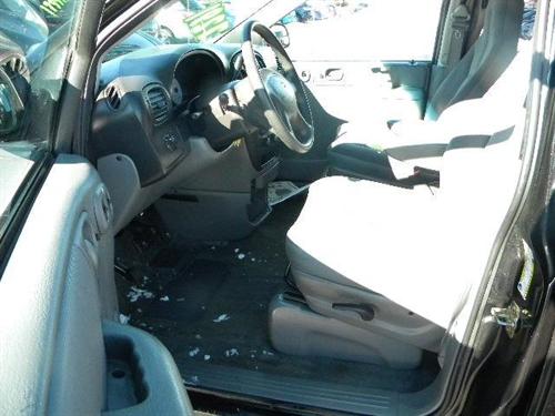 Dodge Caravan 2005 photo 3