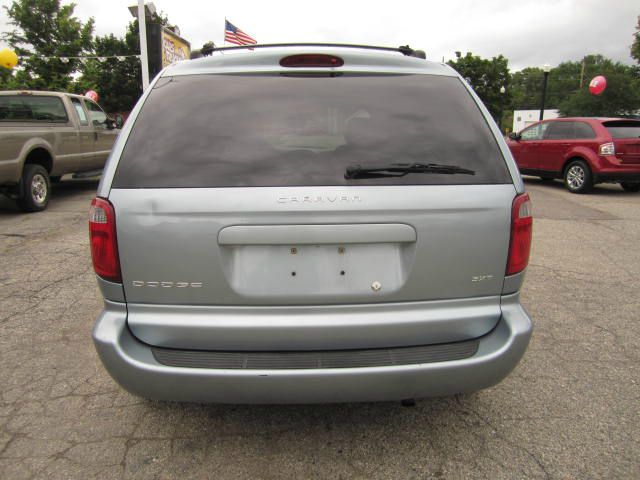 Dodge Caravan 2005 photo 3
