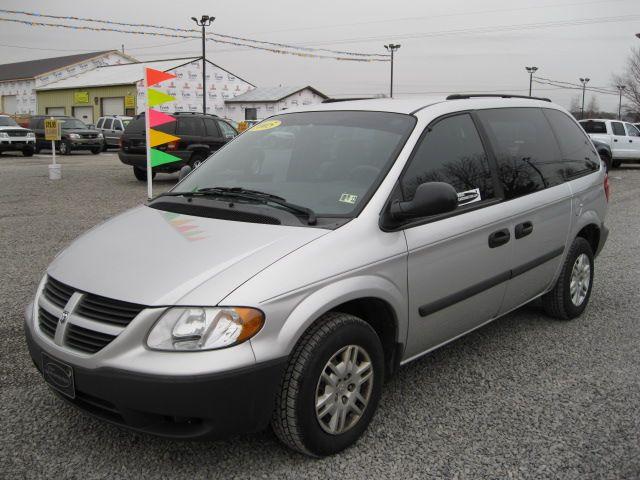 Dodge Caravan 2005 photo 2