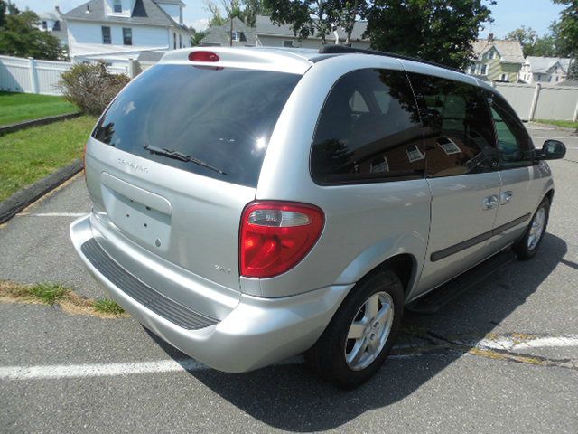 Dodge Caravan 2005 photo 1