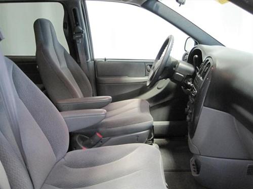 Dodge Caravan 2005 photo 2