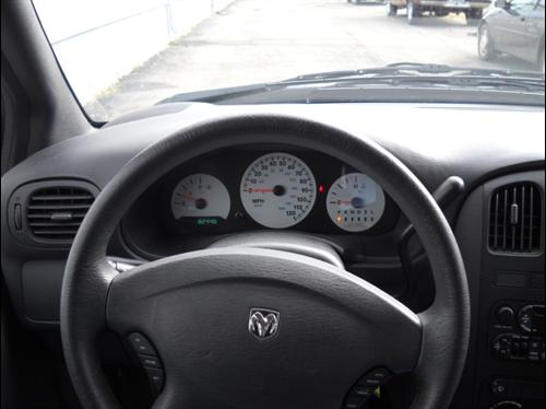Dodge Caravan 2005 photo 3