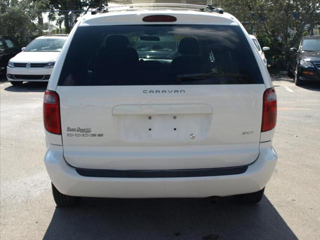 Dodge Caravan 2005 photo 1