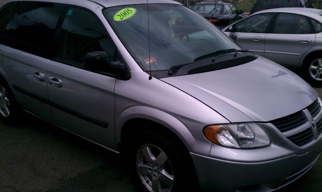 Dodge Caravan 2005 photo 3