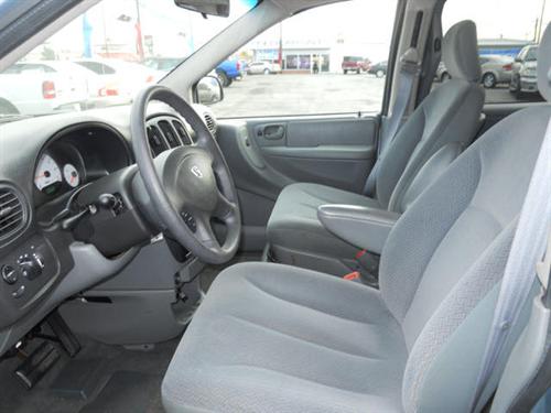 Dodge Caravan 2005 photo 2