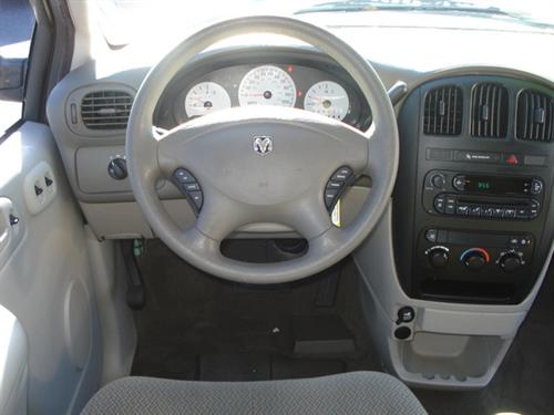 Dodge Caravan 2005 photo 4
