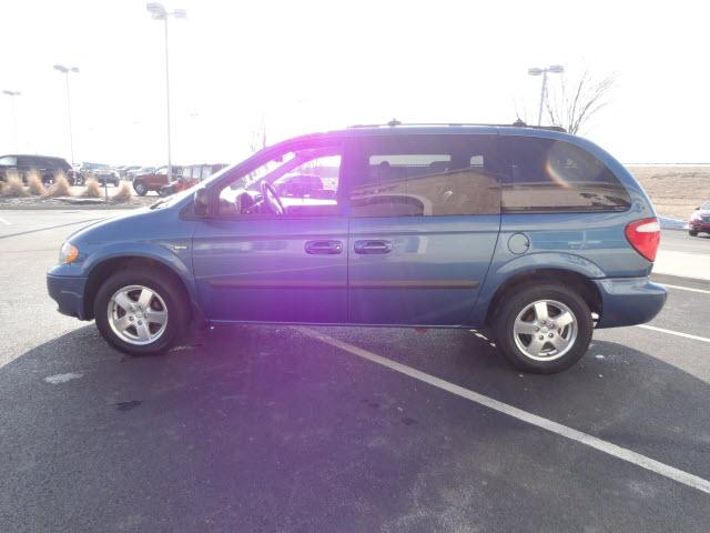 Dodge Caravan 2005 photo 3