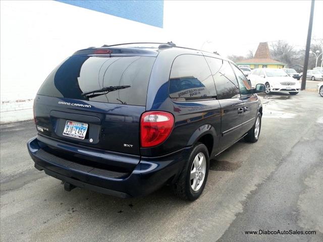Dodge Caravan 2005 photo 3