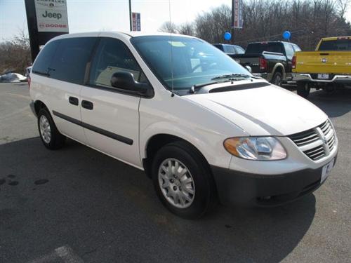 Dodge Caravan 2005 photo 2