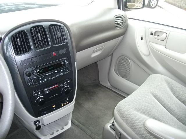 Dodge Caravan 2005 photo 3
