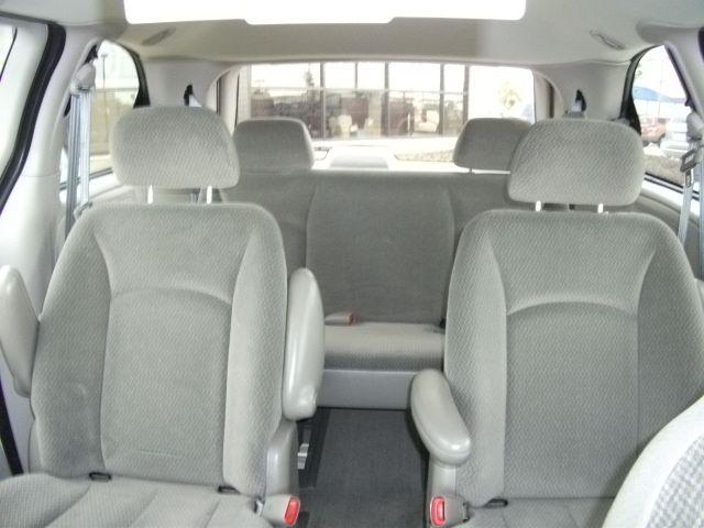 Dodge Caravan 2005 photo 4