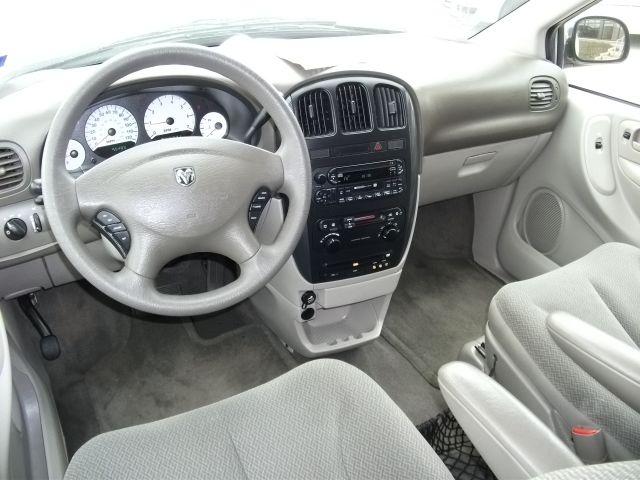 Dodge Caravan 2005 photo 1
