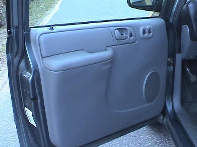 Dodge Caravan 2005 photo 2