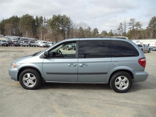 Dodge Caravan 2005 photo 2
