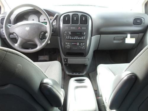 Dodge Caravan 2005 photo 3