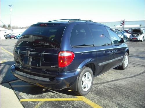 Dodge Caravan 2006 photo 2