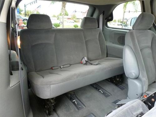 Dodge Caravan 2006 photo 2