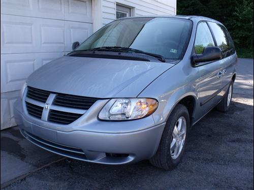 Dodge Caravan 2006 photo 2