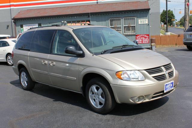 Dodge Caravan 2006 photo 1