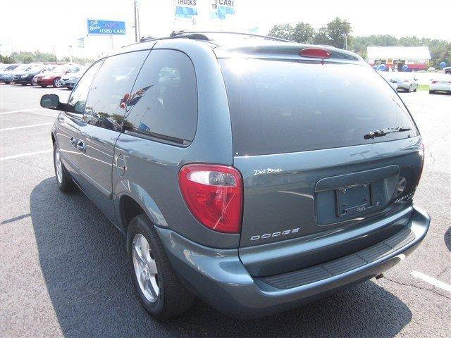 Dodge Caravan 2006 photo 2