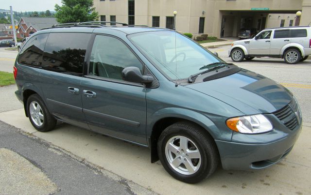 Dodge Caravan 2006 photo 2
