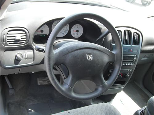 Dodge Caravan 2006 photo 2
