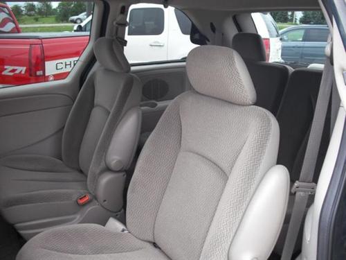 Dodge Caravan 2006 photo 2