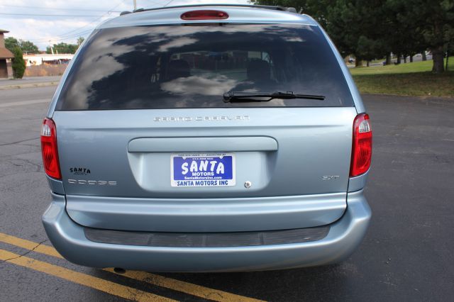 Dodge Caravan 2006 photo 2