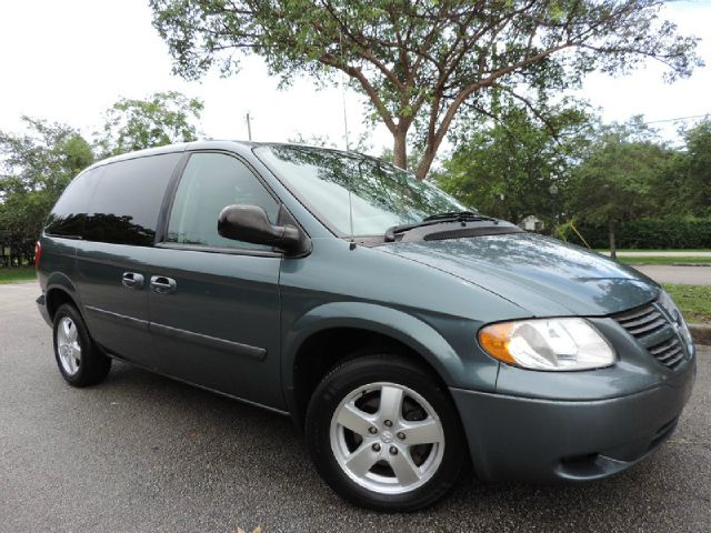 Dodge Caravan 2006 photo 1