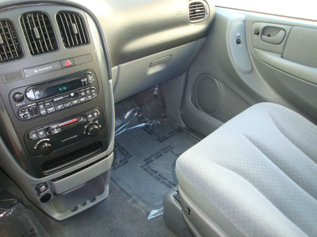 Dodge Caravan 2006 photo 26
