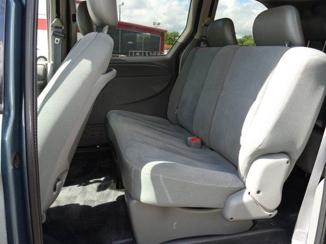 Dodge Caravan 2007 photo 3