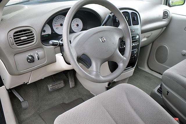 Dodge Caravan 2007 photo 2