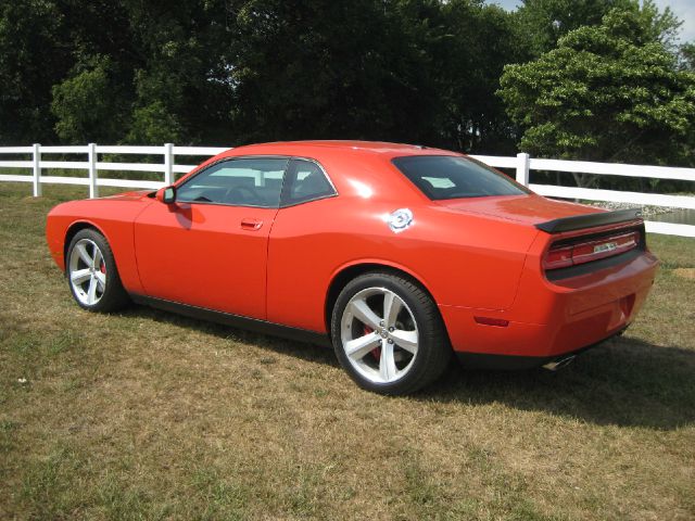 Dodge Challenger XLS 4WD Coupe