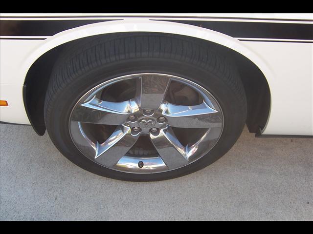 Dodge Challenger 2009 photo 4