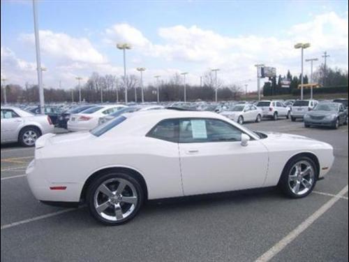 Dodge Challenger 2009 photo 4