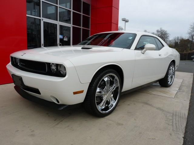 Dodge Challenger SE Unspecified