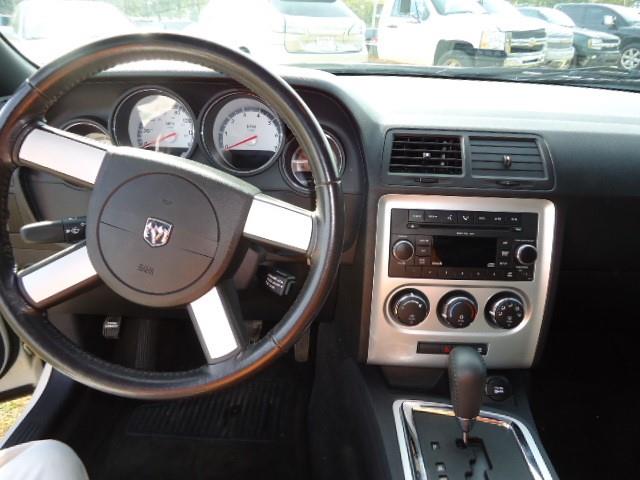 Dodge Challenger 2009 photo 2