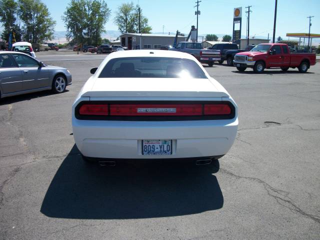 Dodge Challenger 2009 photo 2