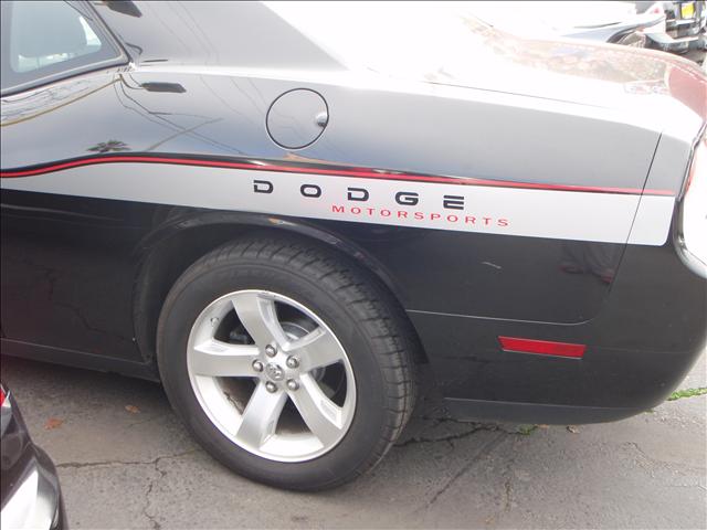 Dodge Challenger Unknown Sedan