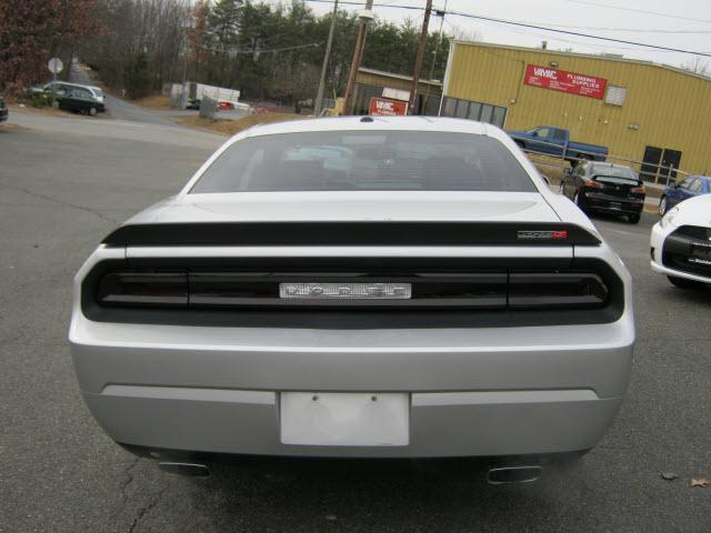Dodge Challenger 2009 photo 2