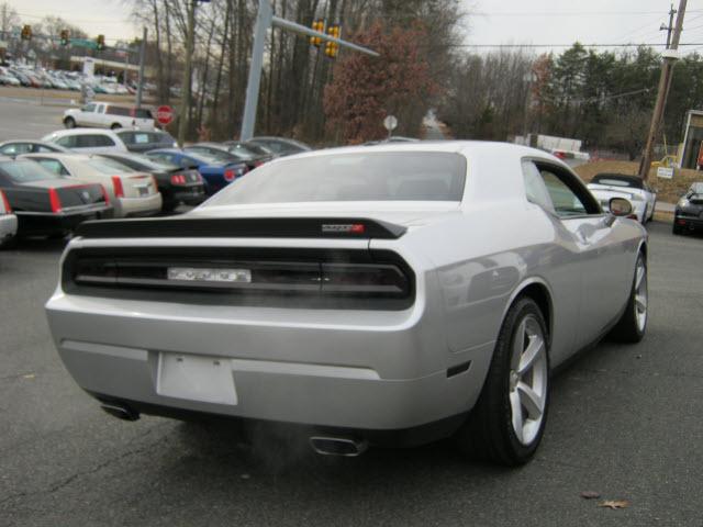 Dodge Challenger 2009 photo 4